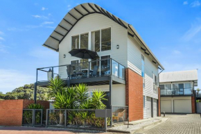 Pine Beach Villa Fabulous Sea Views